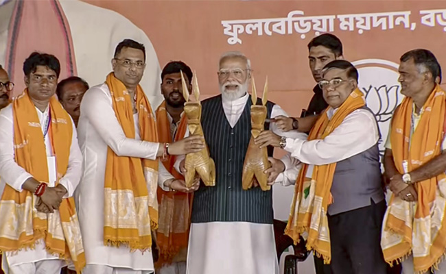 TMC 'betrayed' women, will be punished in assembly polls: Modi